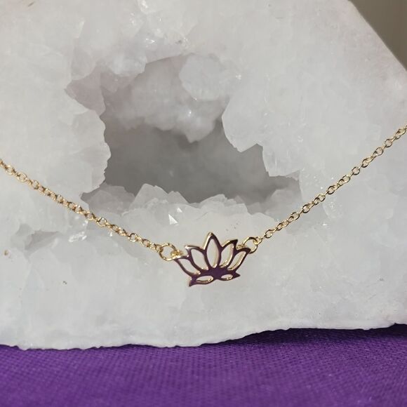 Lotus Pendent Necklace Gold - Picture 8 of 11